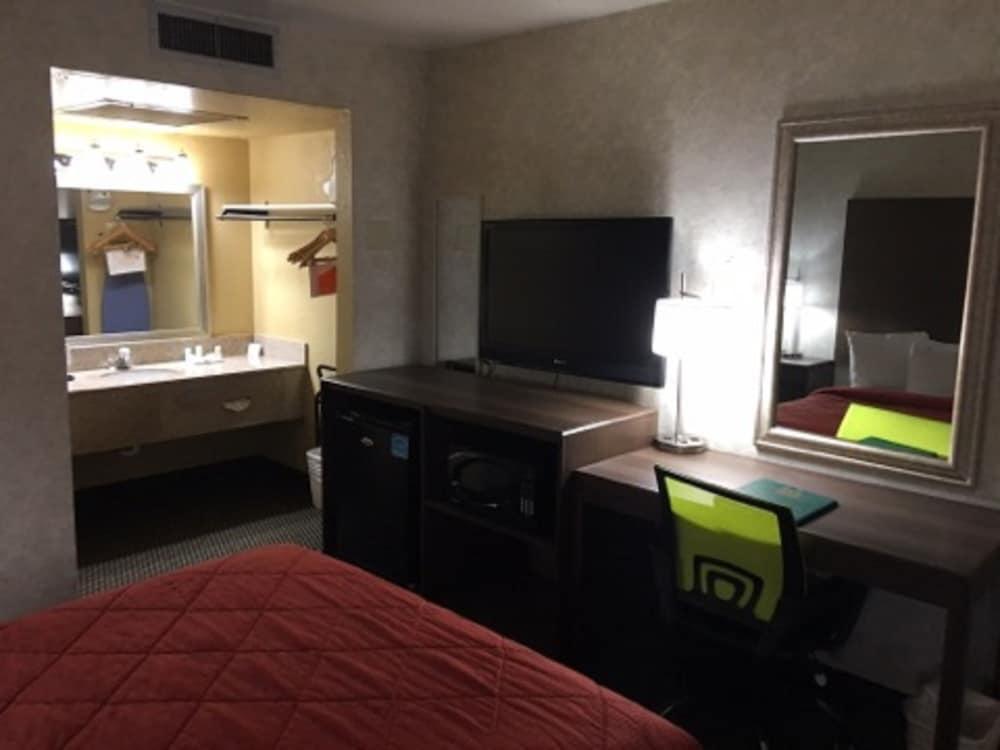 Quality Inn Flagstaff East I-40 Bagian luar foto