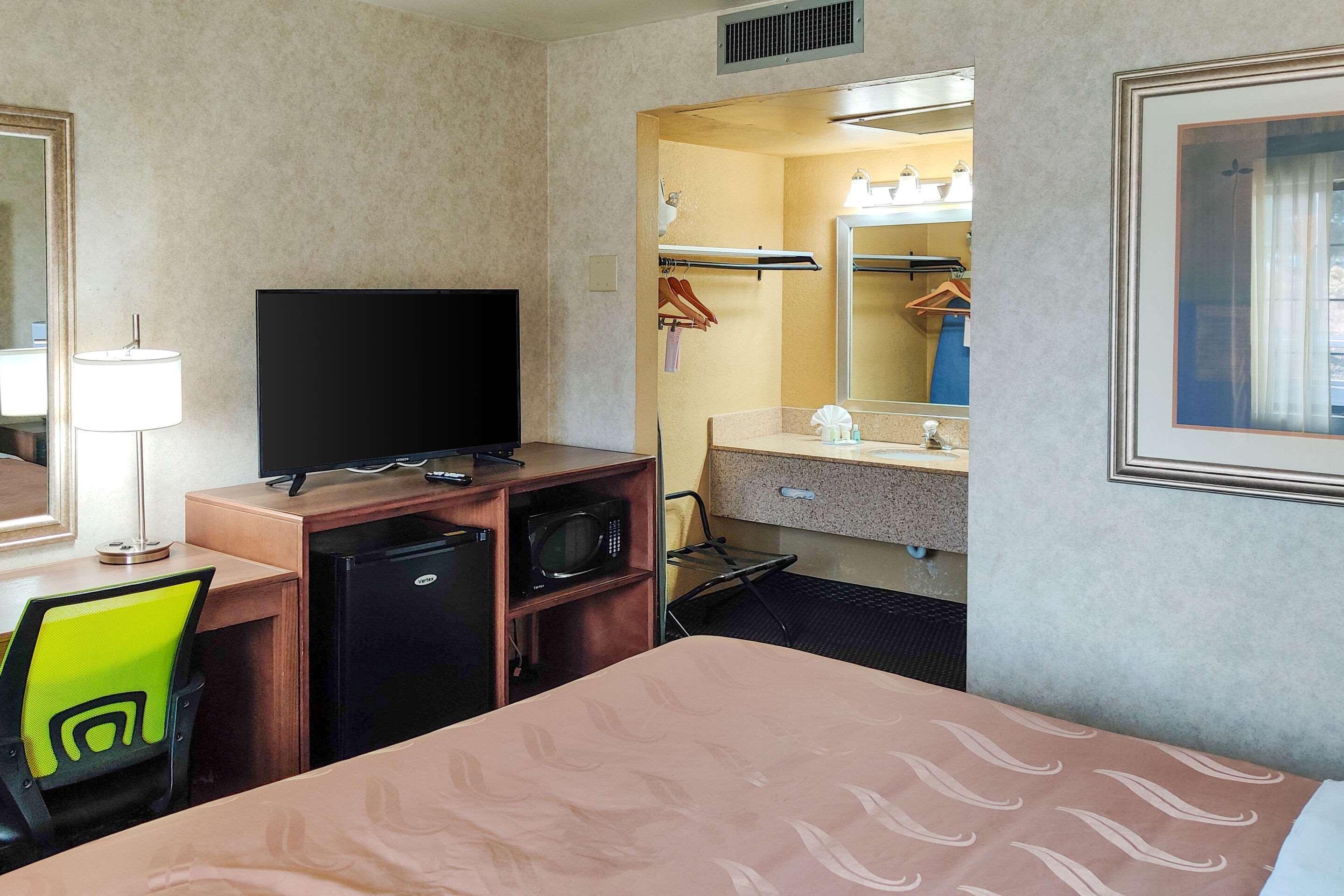 Quality Inn Flagstaff East I-40 Bagian luar foto
