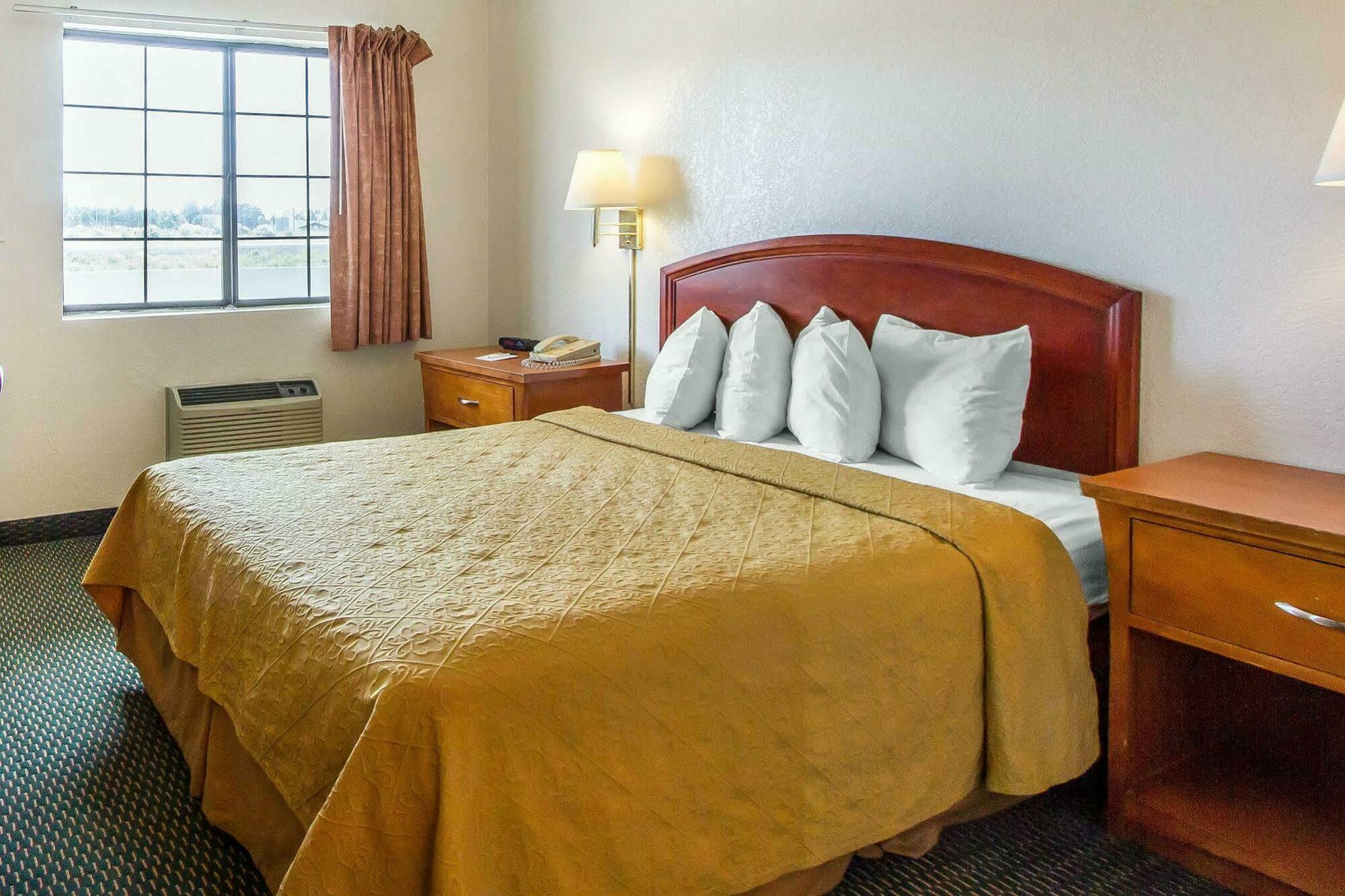 Quality Inn Flagstaff East I-40 Bagian luar foto
