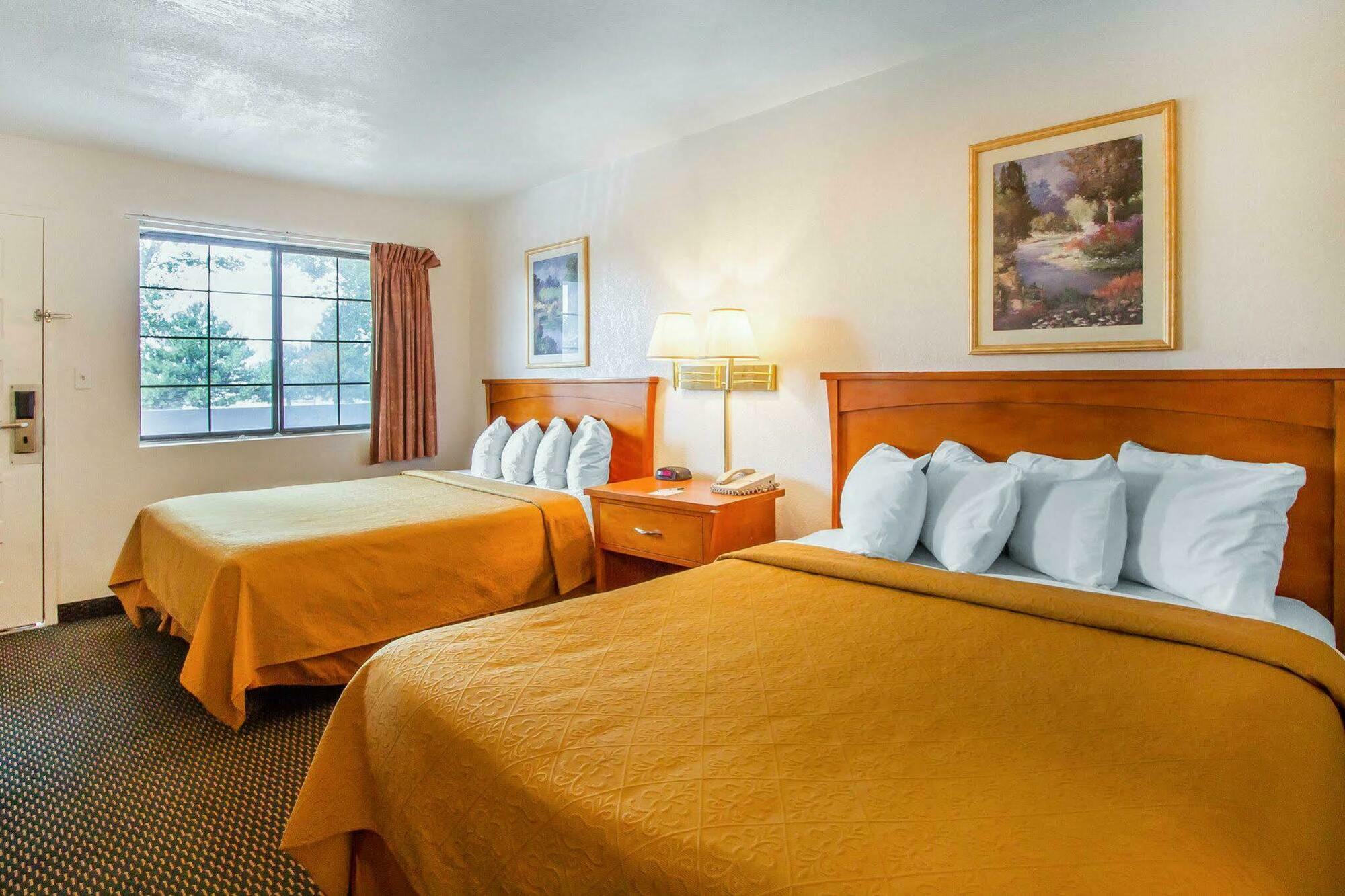 Quality Inn Flagstaff East I-40 Bagian luar foto