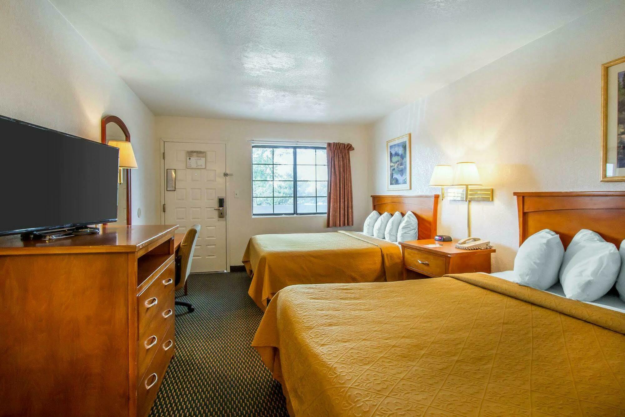 Quality Inn Flagstaff East I-40 Bagian luar foto